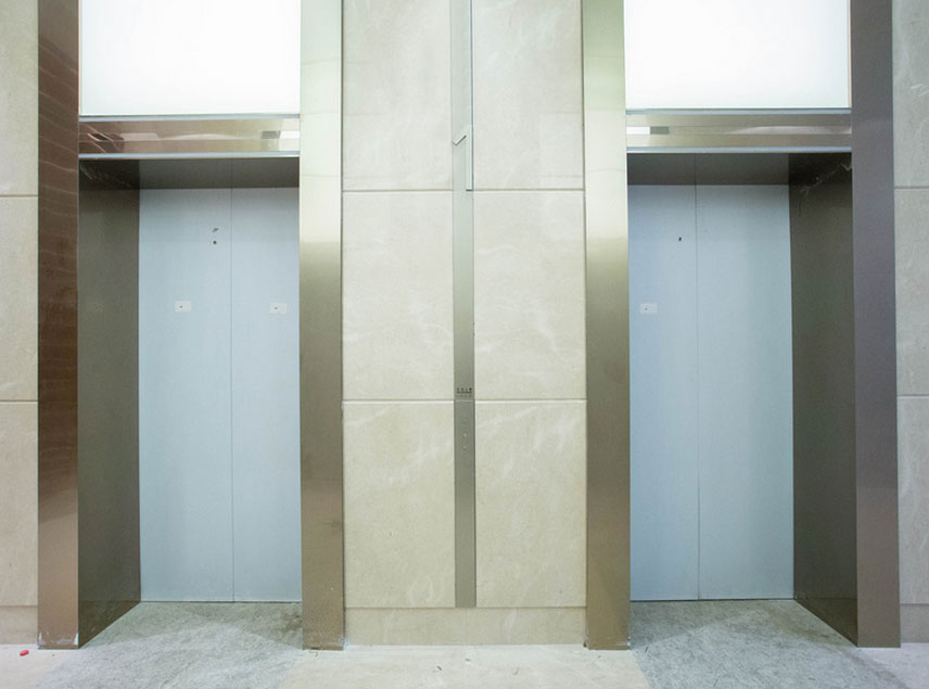 虹桥万科中心电梯间