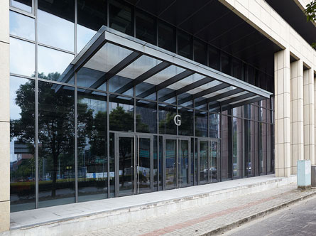 虹桥绿谷广场正门