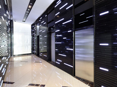 虹桥协信中心电梯间