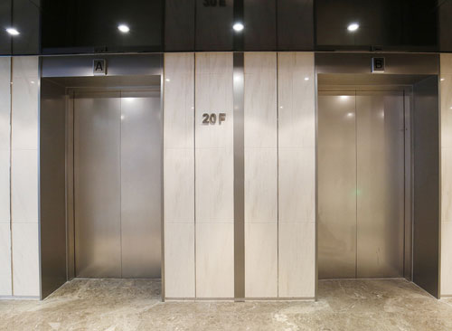 绿地汇中心电梯