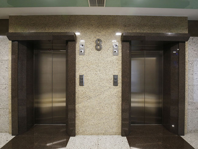 嘉麒大厦电梯