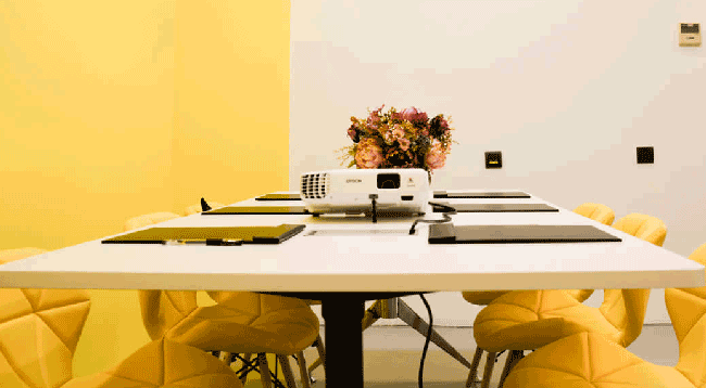 WE+(上海新天地)