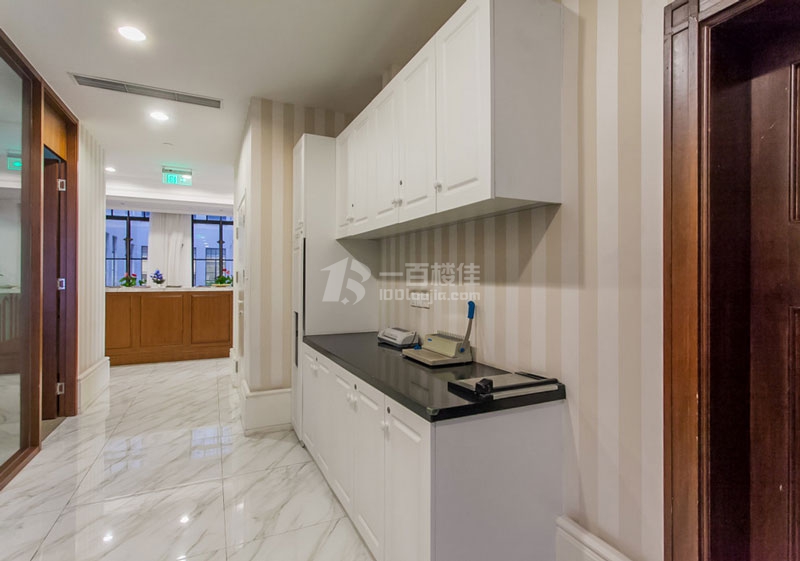 Bund 270 (启麟商务中心）