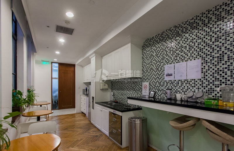 Bund 270 (启麟商务中心）