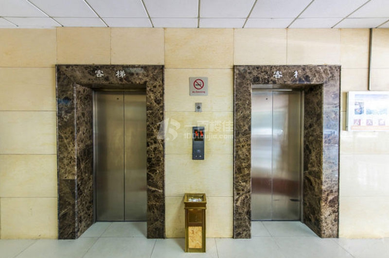 曹杨商务大厦电梯