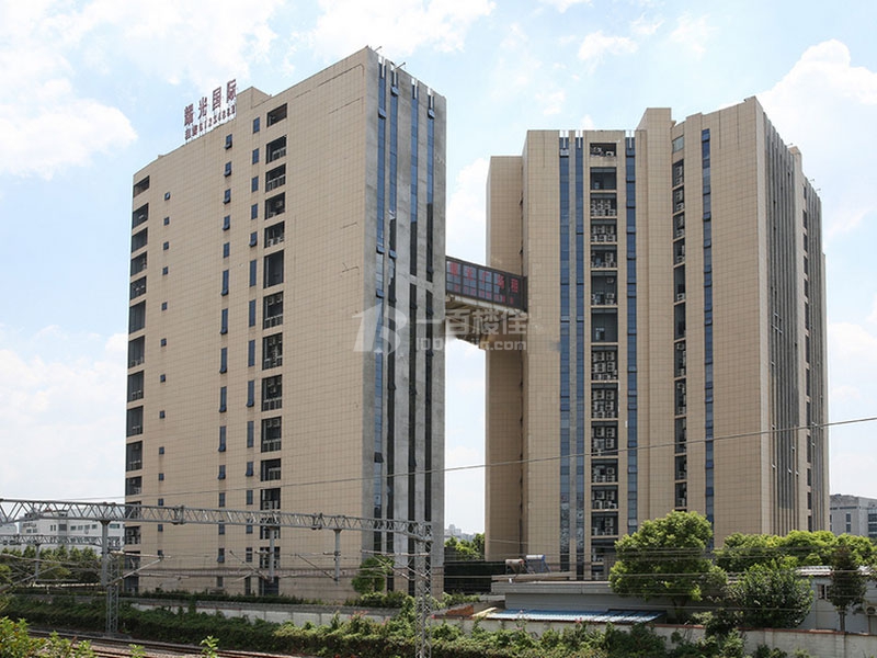 耀光中环国际大厦外立面