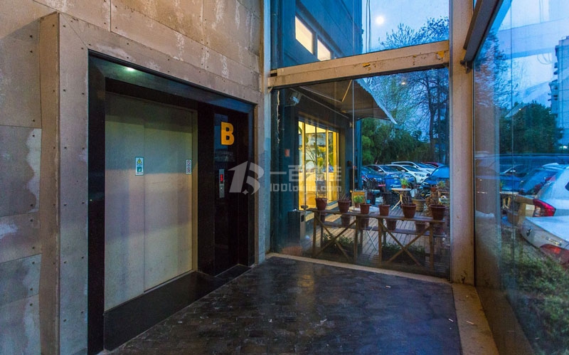 周家桥创意产业之门