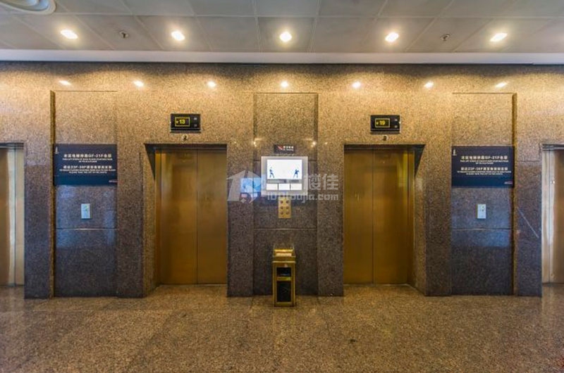 上海新金桥大厦电梯间