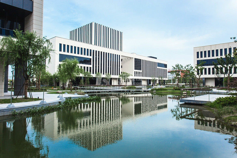 漕河泾康桥商务绿洲外立面