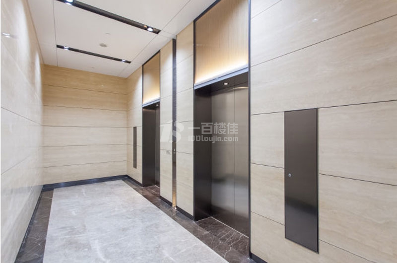 世博宝钢大厦电梯间