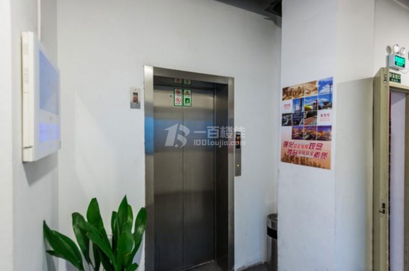 1930国际设计园电梯间