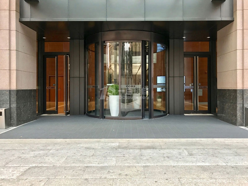 东方纯一大厦正门