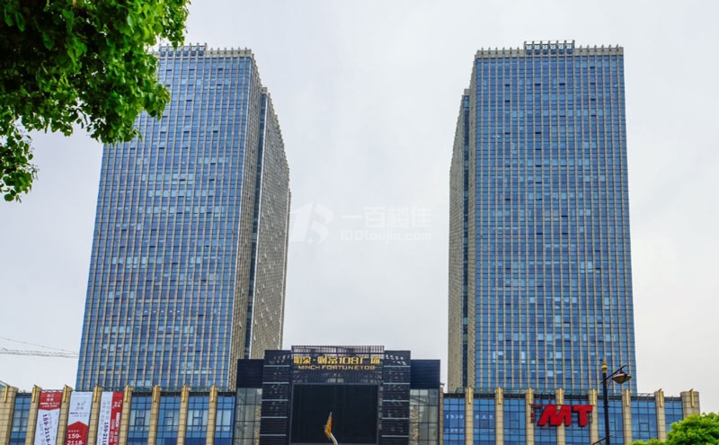 明泉财富108广场外立面