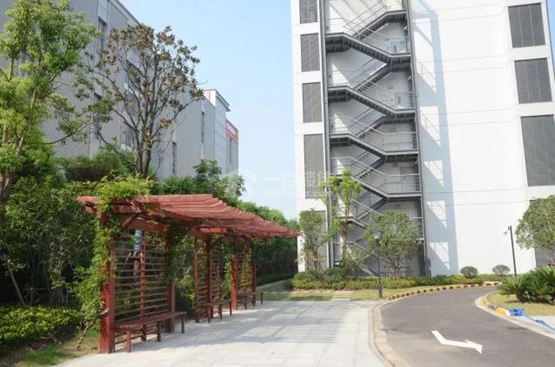 文装园周边环境