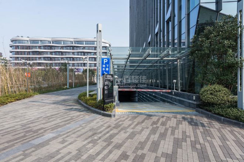 九星虹桥商务中心周边环境