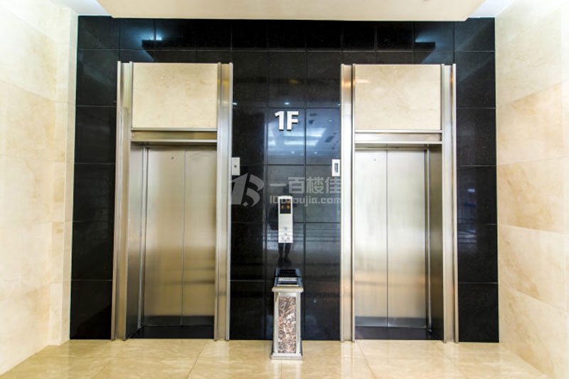 久强大厦电梯