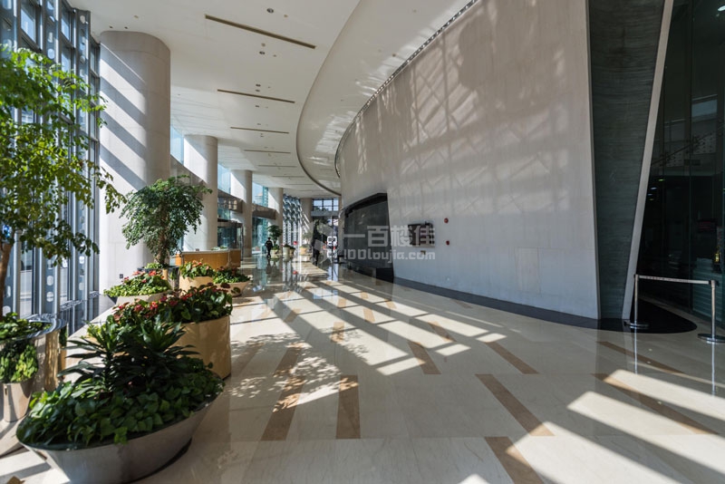 长房国际广场大厅