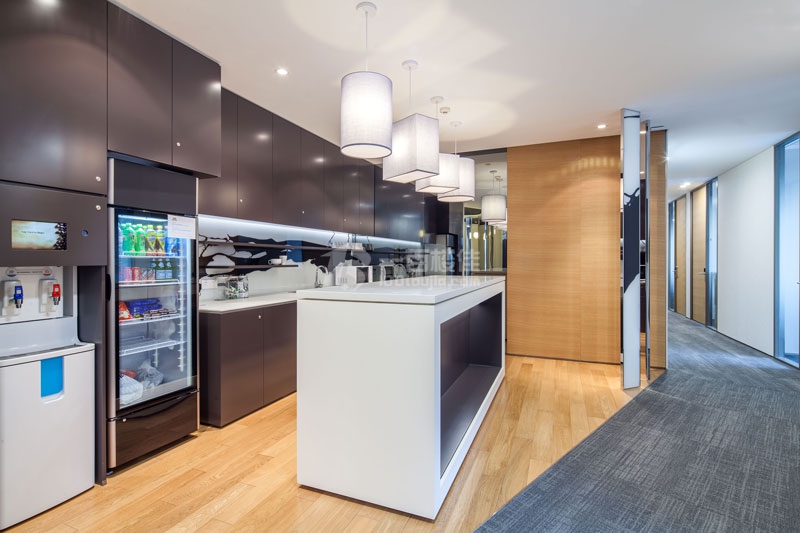 传统写字楼市场正被联合办公蚕食，开发商应早日应对