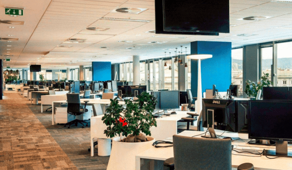 友力国际大厦享受高质量物业服务！