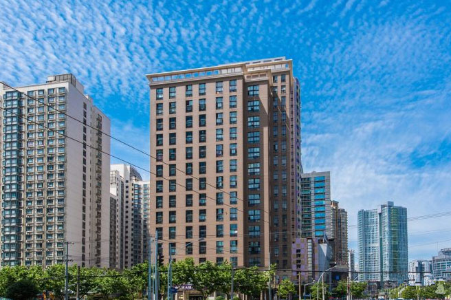 普陀区长寿路写字楼出租-圣天地商务楼