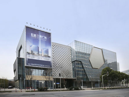 九星虹桥三湘广场，环水临绿化带，精装修