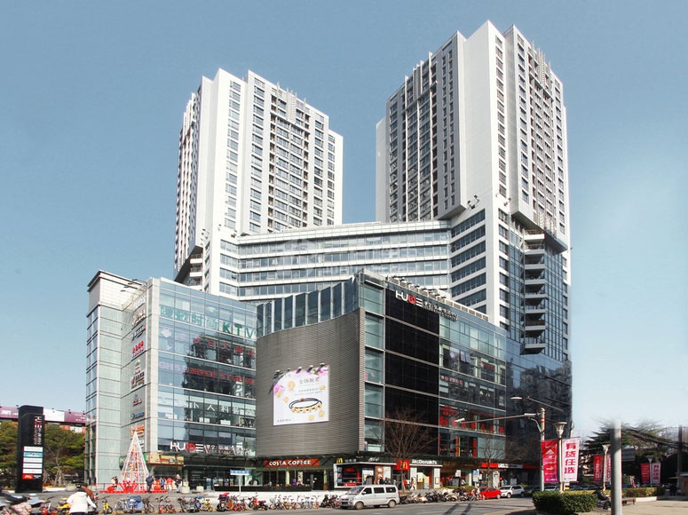 中山公园写字楼-华宁国际208平精装办公室出租